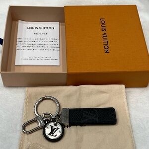 Louis Vuitton Black and Silver Key Holder